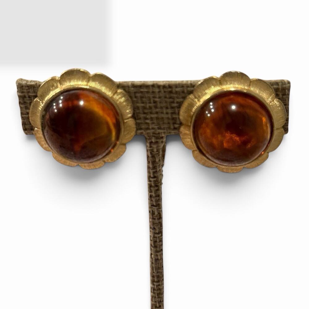 Glass Amber Brown Cabochon Leaf Border Round Gold Tone Clip Earrings Pat Pend 1”